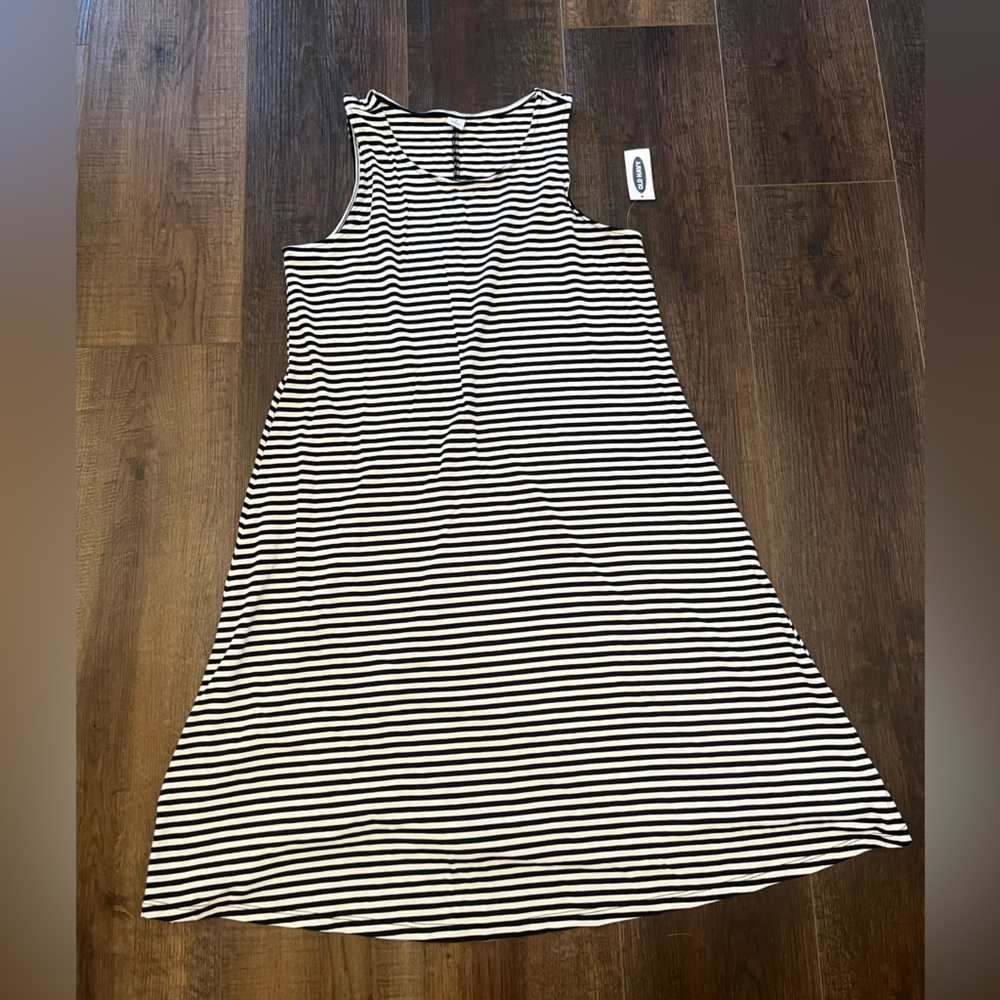 Old Navy Women’s Sleeveless Dress